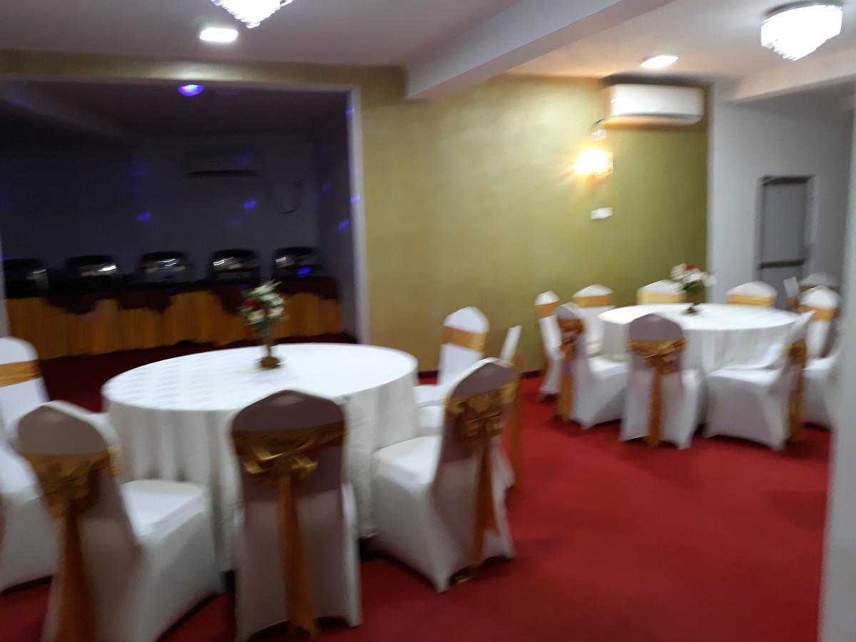 金仕顿酒店 基利巴斯戈达 外观 照片